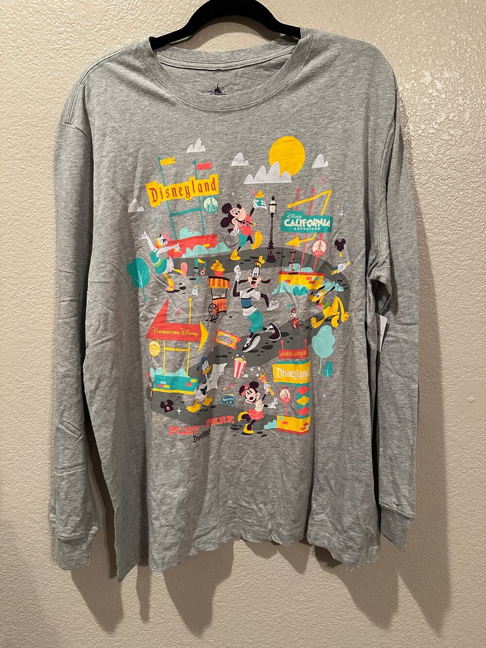 NWT Disney Parks Mickey n Friends Play at the Park Series Grey Long Sleeve Tee L
